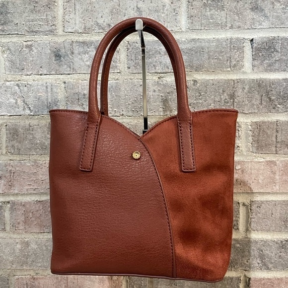 PURSE - Picture 1 of 8